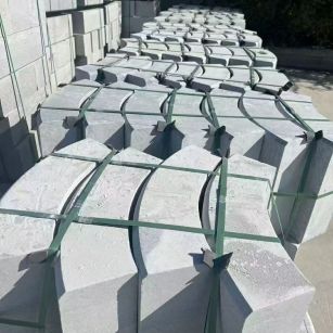 青岛 芝麻灰弧形路沿石