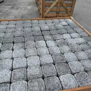 青岛 园林景观滚石