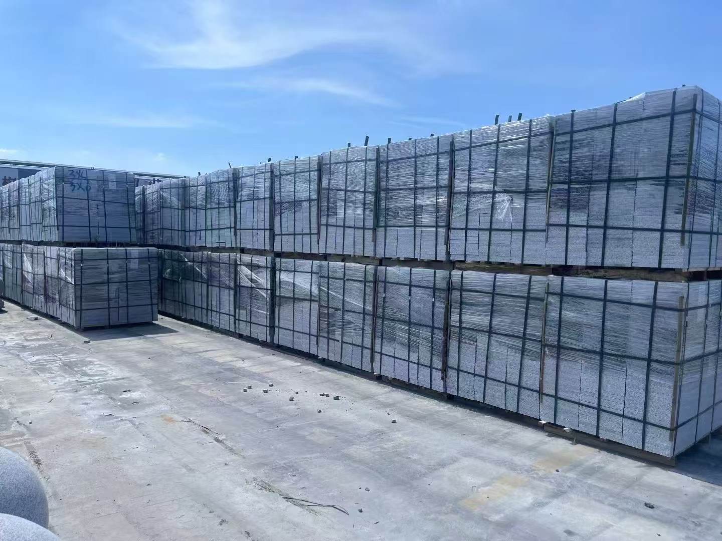 青岛 芝麻白火烧成品300*600地铺料，大量现货，物美价廉