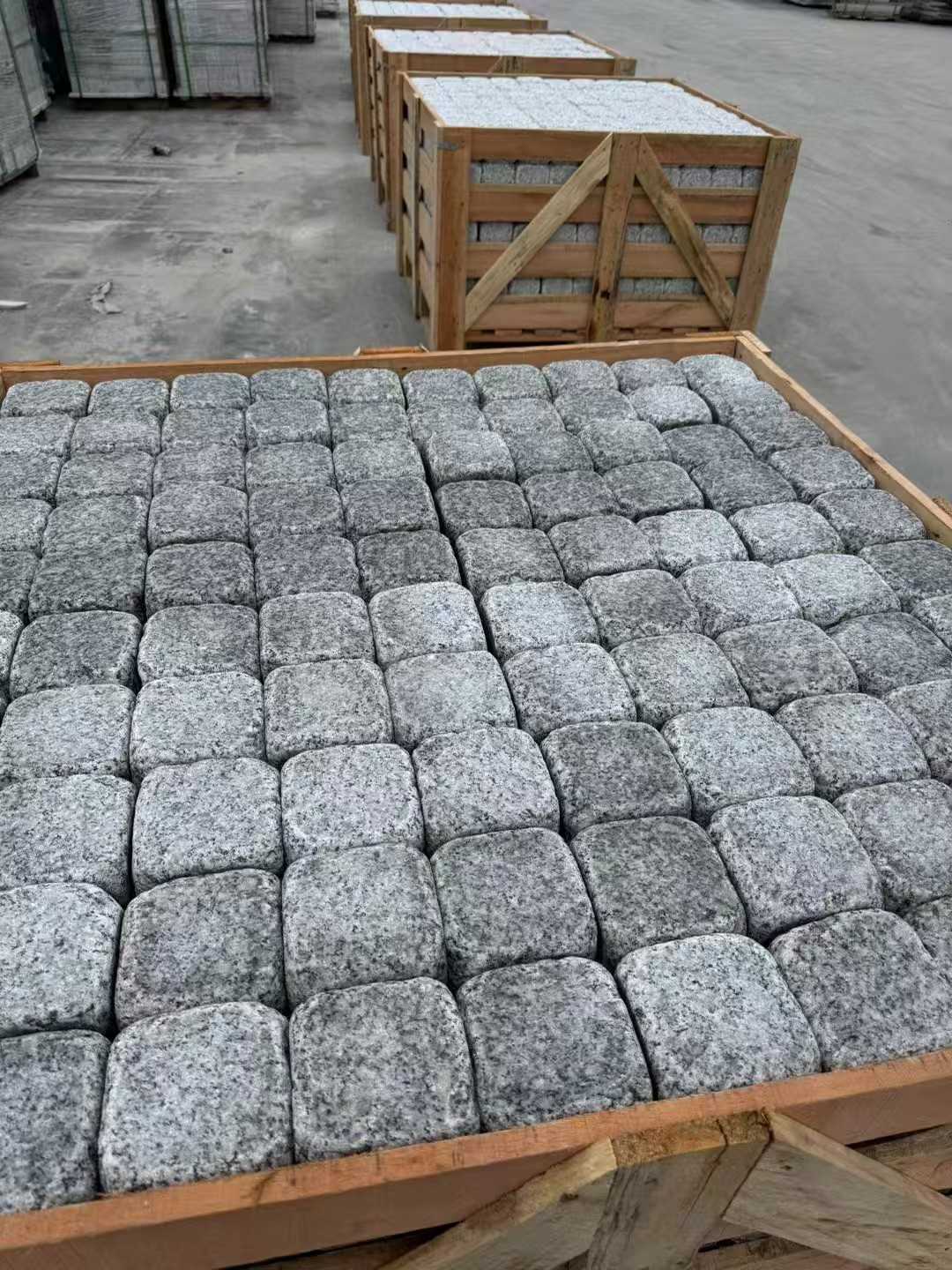 青岛 园林景观滚石