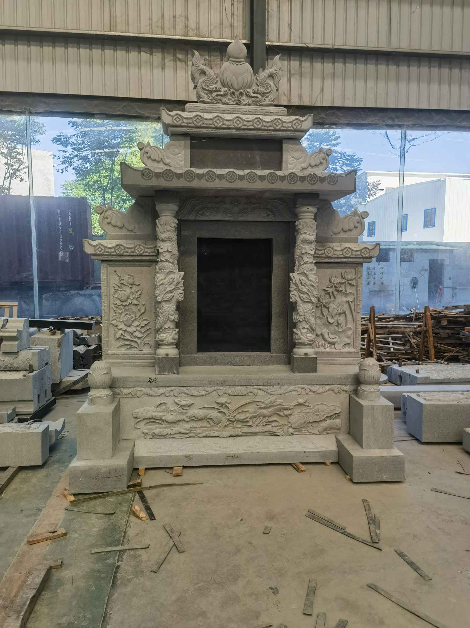 青岛 芝麻灰高档墓碑、土墓，一套也支持定做