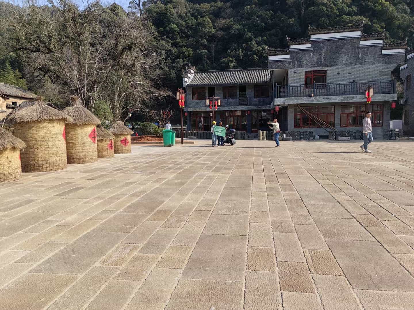 青岛仿古石铺装效果