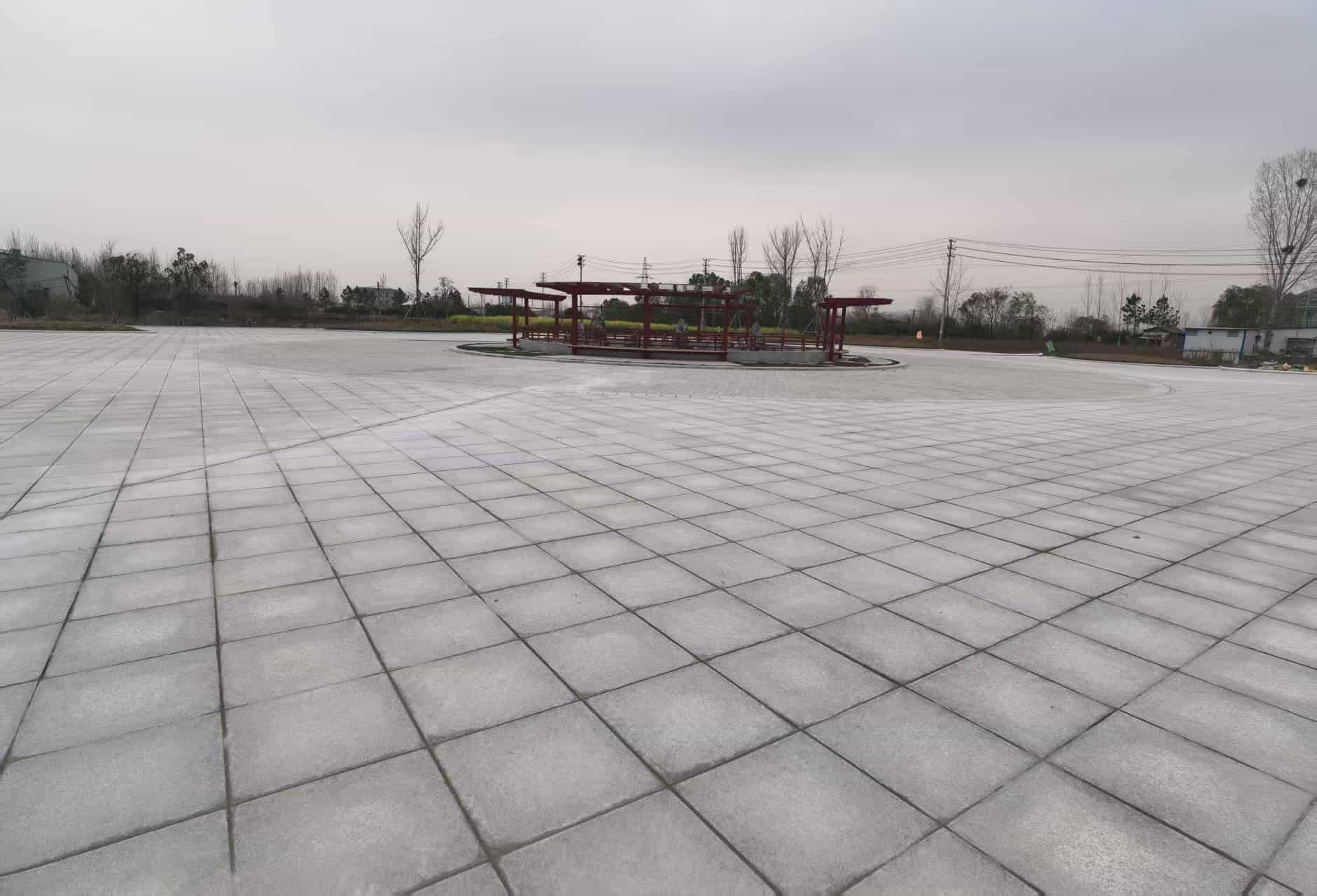 青岛 芝麻白火烧面-公园广场地铺效果