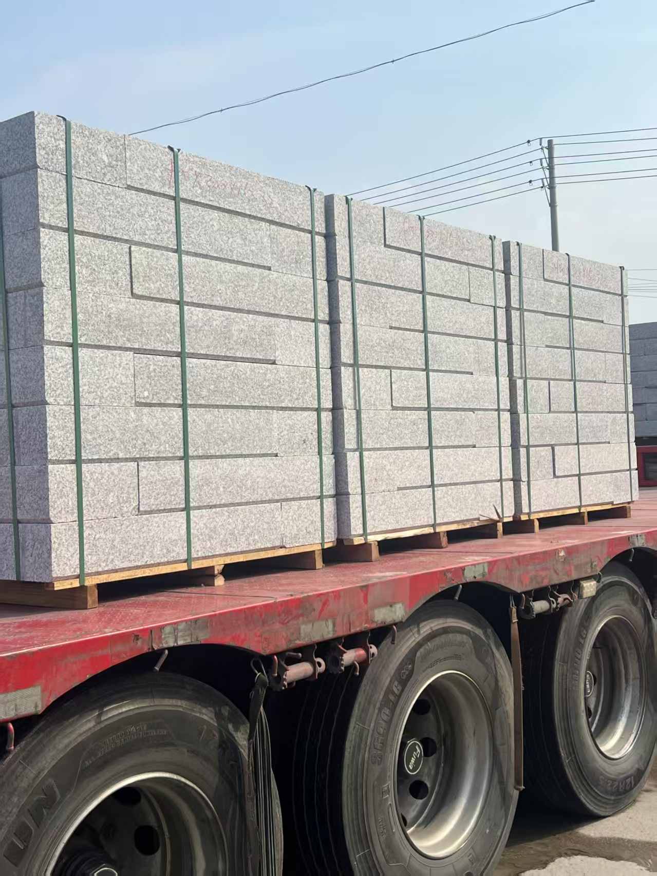 青岛 芙蓉白路沿石装车