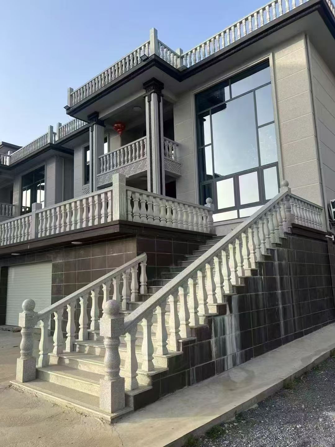 青岛 芝麻白别墅阳台栏杆，楼梯栏杆