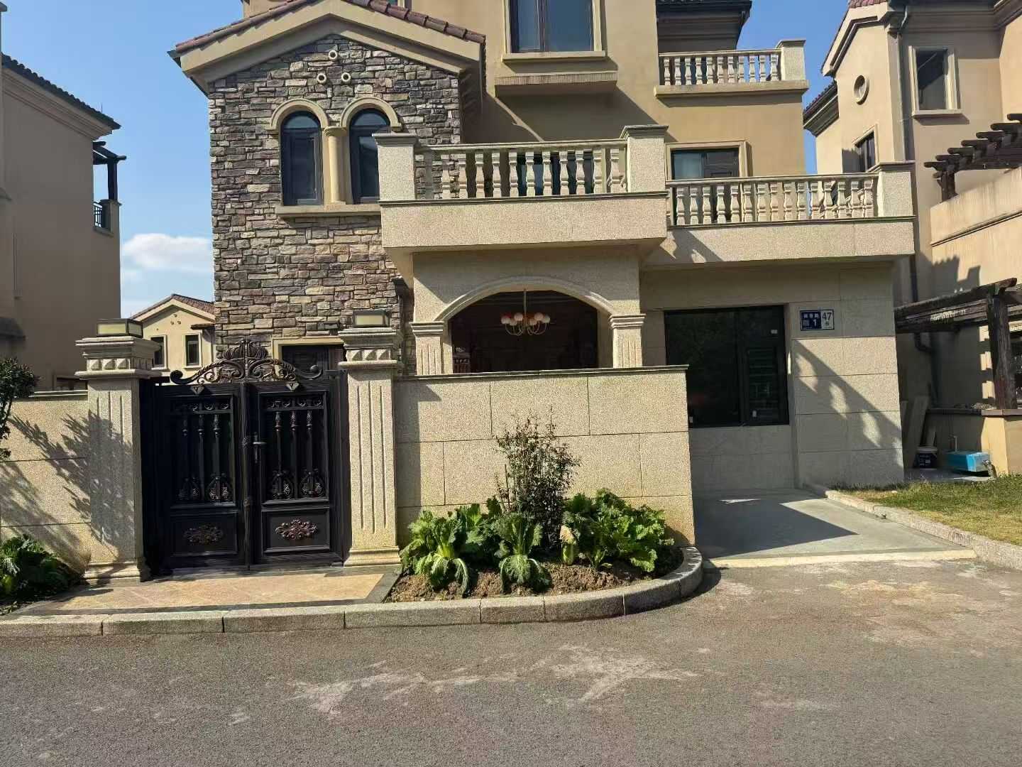 青岛黄金麻别墅干挂效果展示