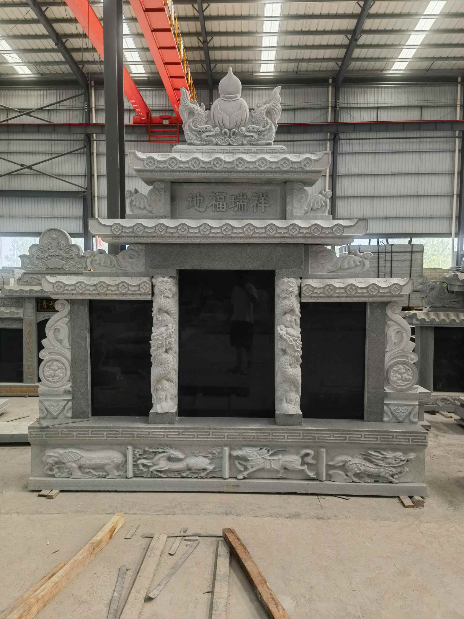 青岛 芝麻灰高档墓碑、土墓，一套也支持定做