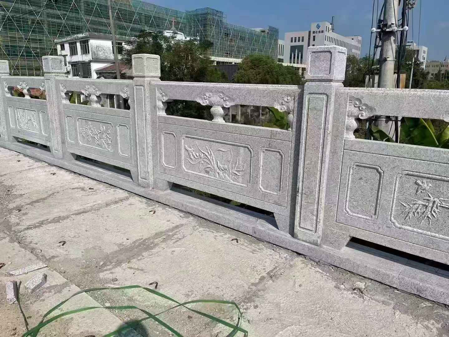 青岛 芝麻白栏杆