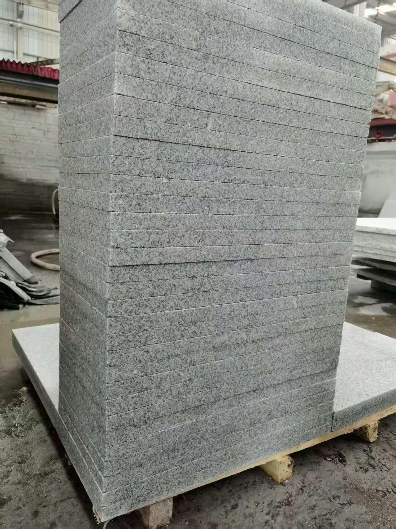 青岛 花岗岩 地铺成品300*600，尺寸标准、厚薄均匀